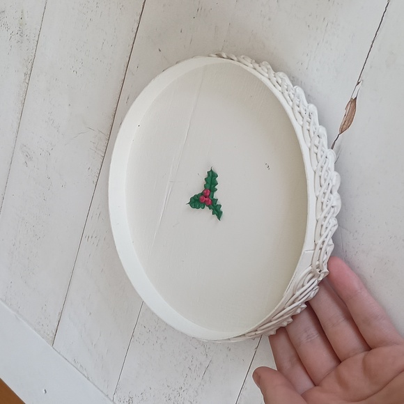 Vintage Poinsettia Mini Hat Box - Picture 3 of 7